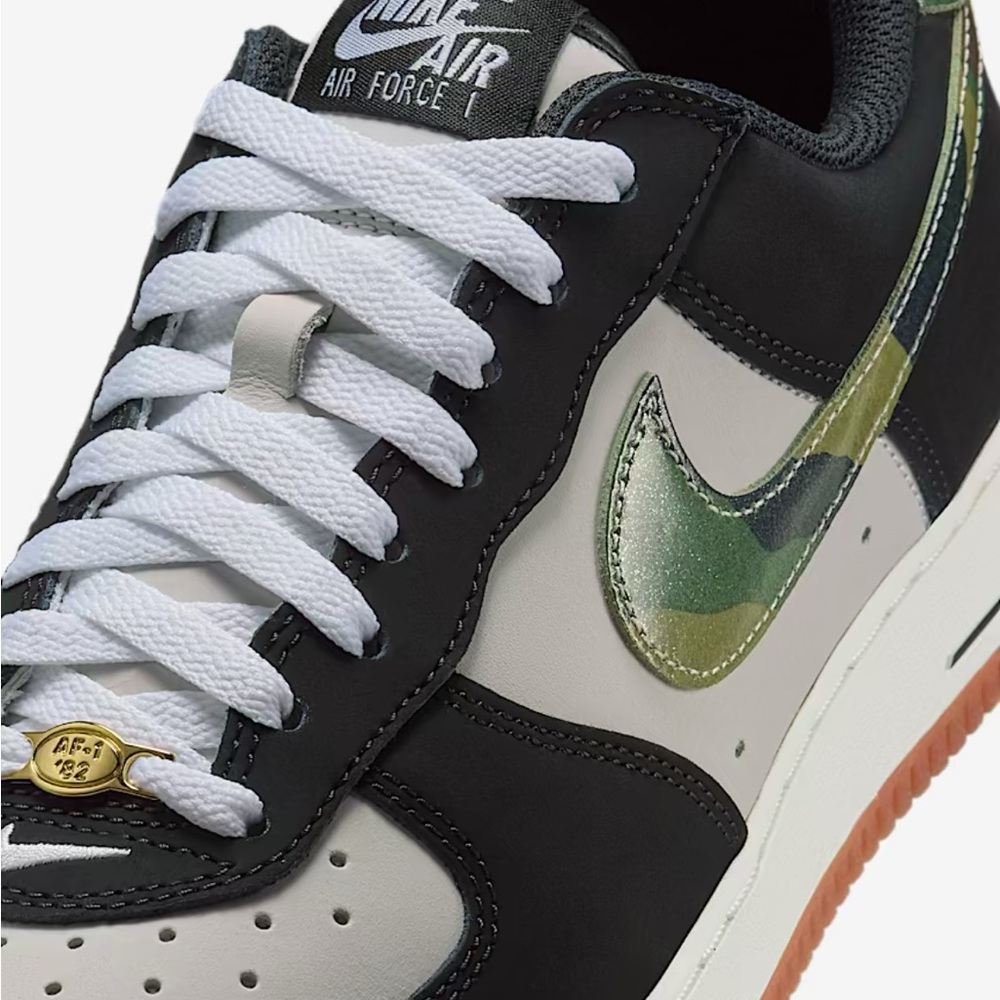 MENS AIR FORCE 1 LOW RETRO SIZE 11 - Picture 5 of 6